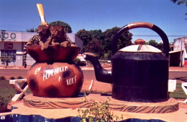 Monumento Cuia e Onça